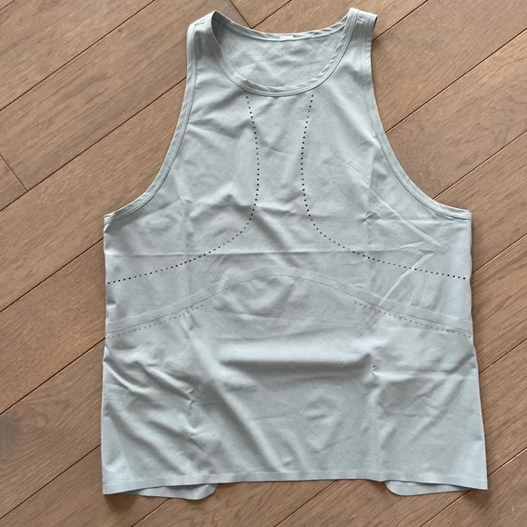 Lululemon Find Your Pace Tank
Blue Cast Reflective - Picture 8 of 9